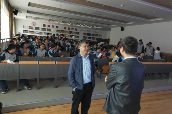 计算机学院赴山西临汾与运城两地中学进行科普讲座
