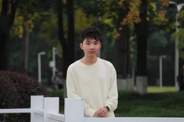成电大明星  英才实验学院（未来技术学院）